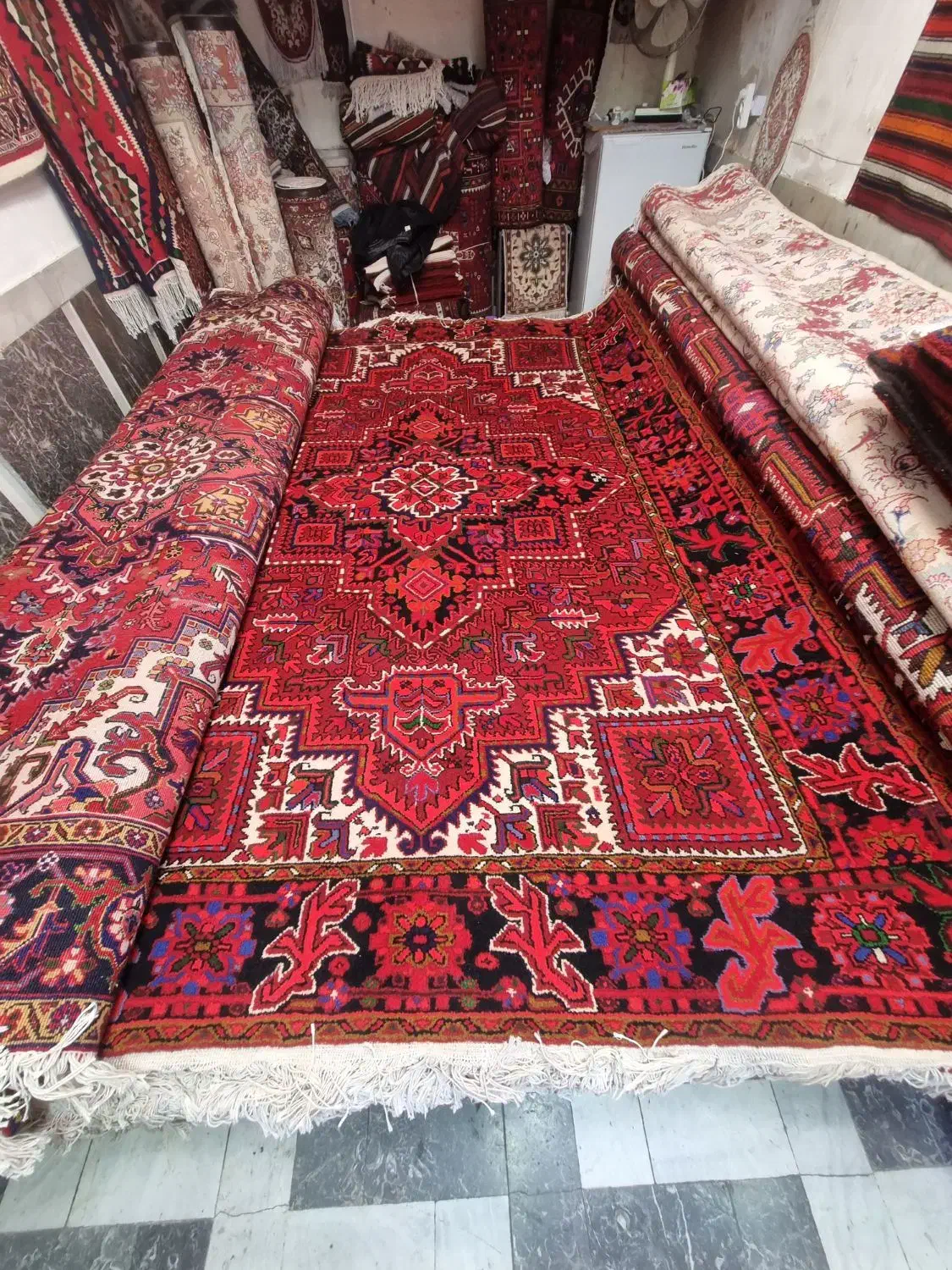 فرش های قدیمی اخر|فرش|مراغه, |دیوار