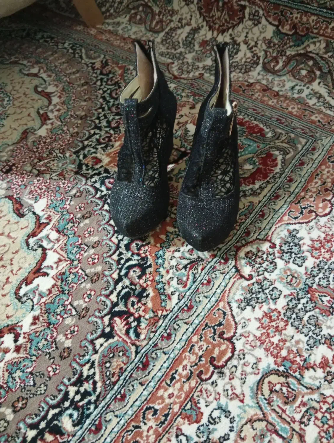 گفش‌مچلسی‌‌چون‌یکبار‌پوشیدم‌‌|کیف، کفش، کمربند|فیروزکوه, |دیوار