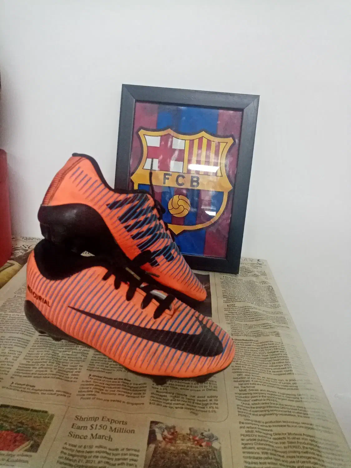 کتونی فوتبالی به همراه پیراهن تیم ملی|لباس|بندر انزلی, اطبا|دیوار