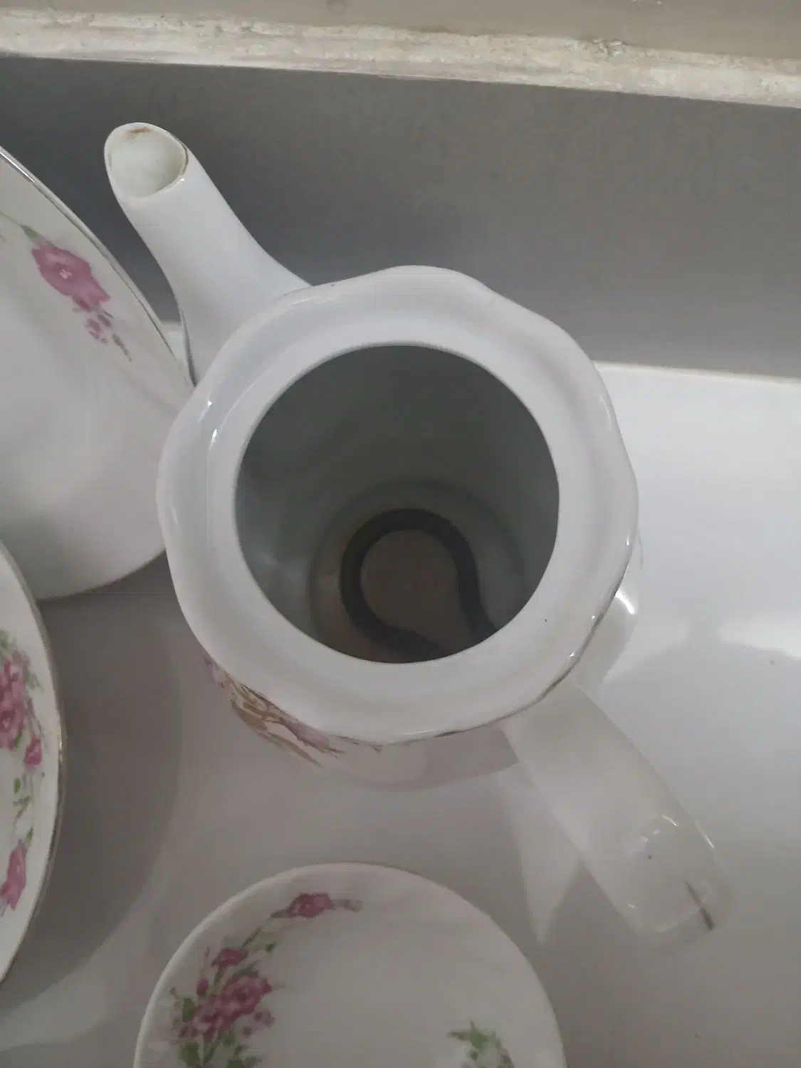 چینی گل قدیمی|ظروف سرو و پذیرایی|نیشابور, هفده شهریور|دیوار