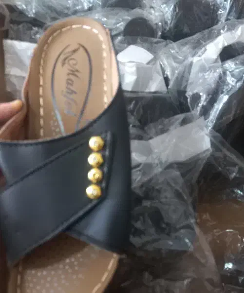 کفش|کیف، کفش، کمربند|بیرجند, |دیوار