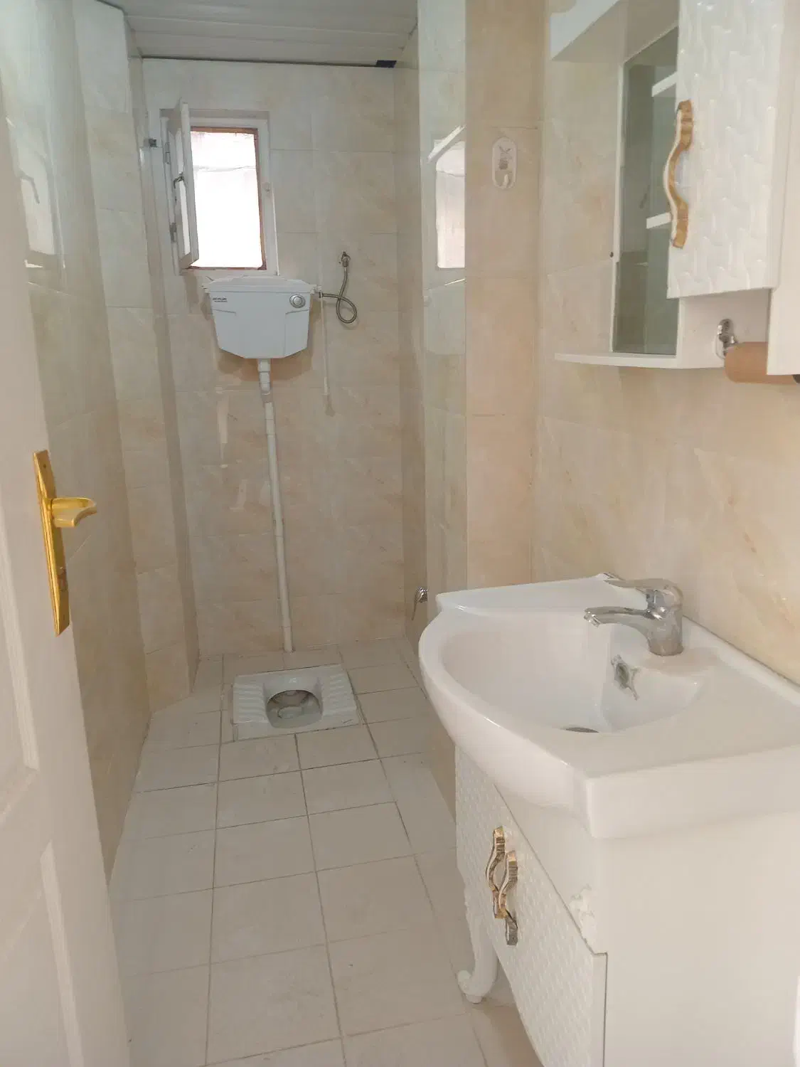 بهار  ۹۰ متر  نوساز مختص خونه اولیها وزیبا پسندان