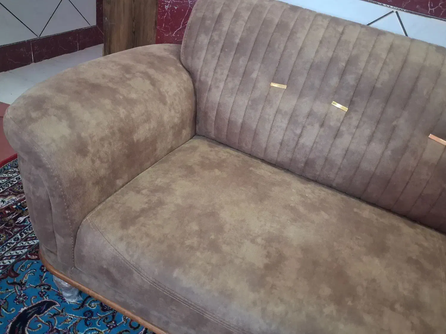 مبل در حد نو چوب راش پارچه چرم سالم زیر قیمت|مبلمان خانگی و میز عسلی|خوانسار, |دیوار