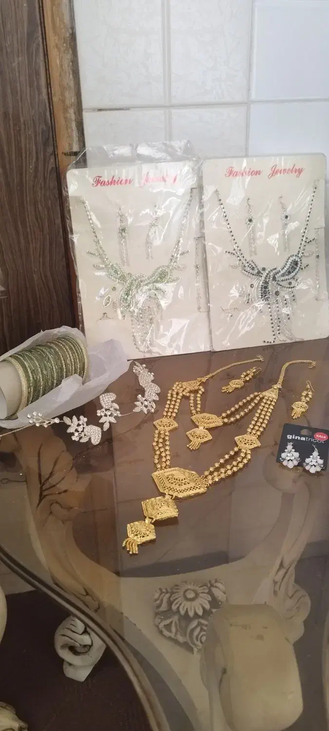 بدلیجات نو و لوازم کاشت مژه|بدلیجات|سیرجان, |دیوار