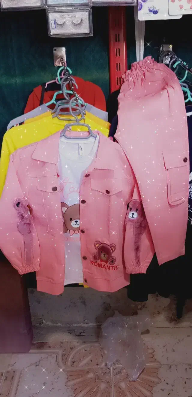 لباس زنونه وبچگانه|لباس|تربت جام, جامرود|دیوار