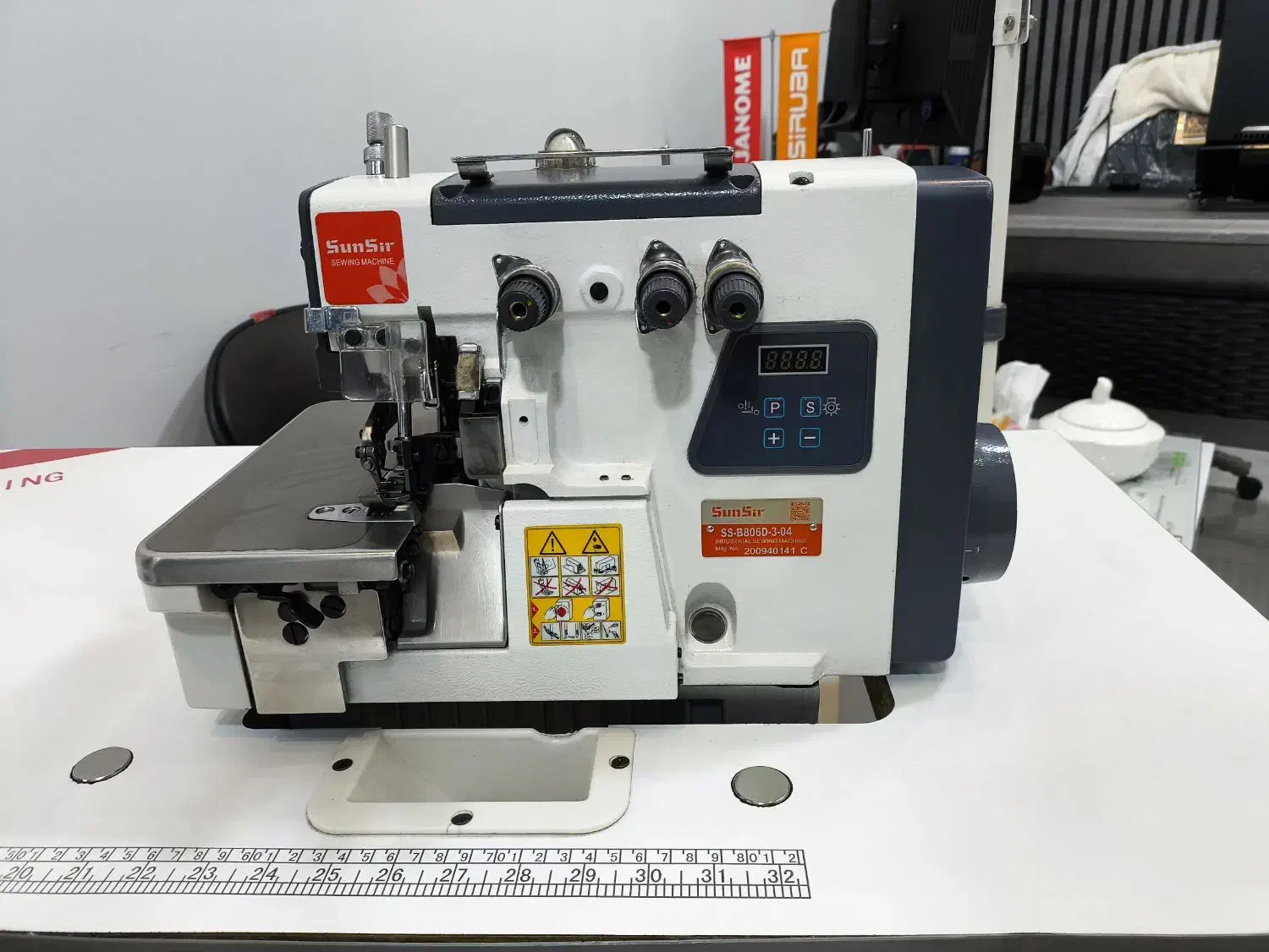 چرخ سردوز ۳ نخ / زیگزال ۳ نخ سانسیر در حد مدل 806D|چرخ خیاطی و ریسندگی|کرج, حسینآباد|دیوار