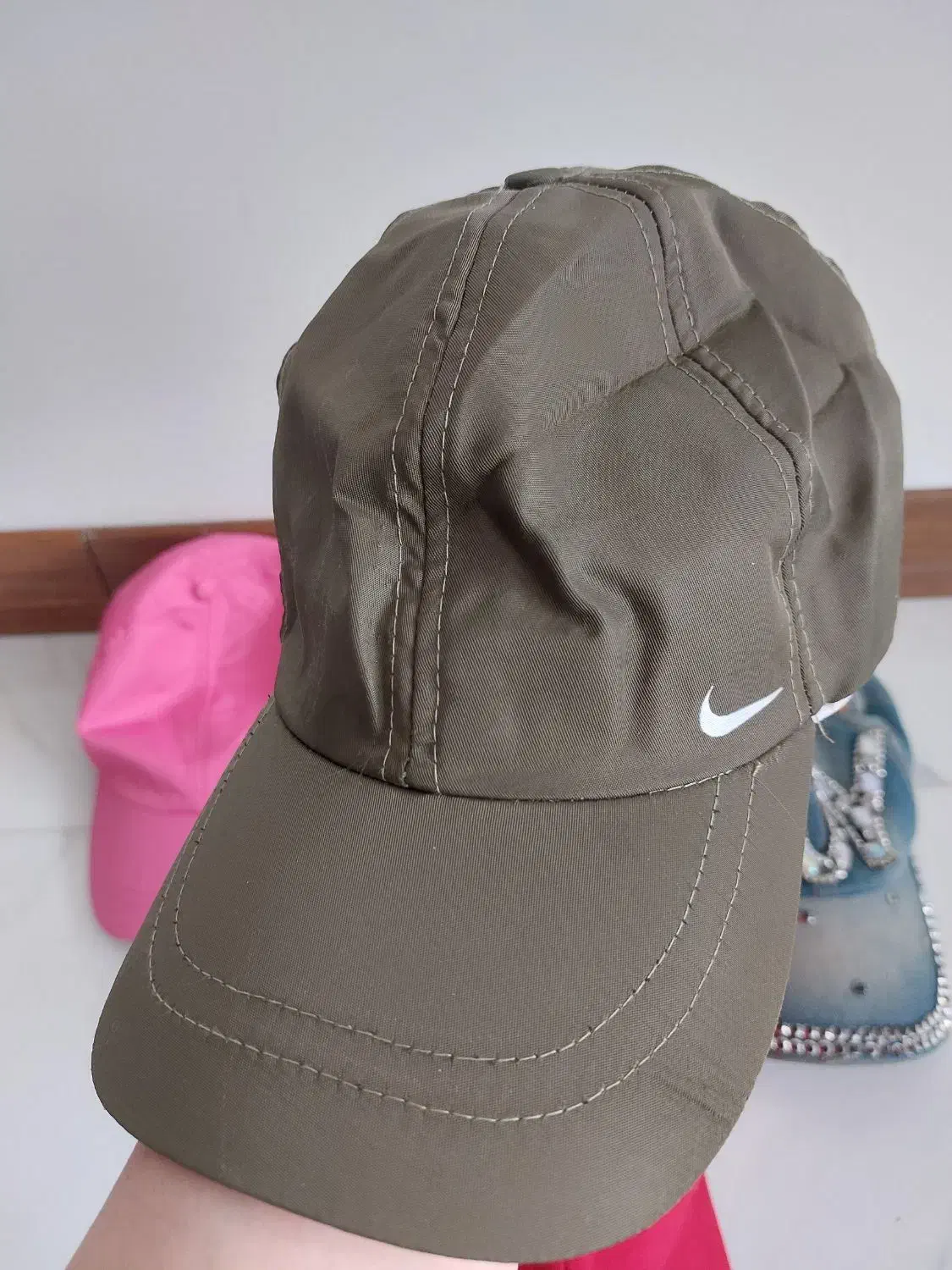 کلاه|لباس|قم, دروازه چوبی|دیوار