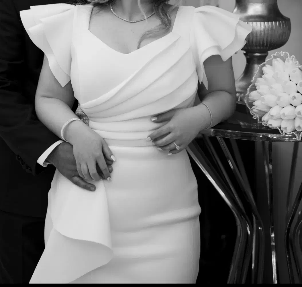 لباس سفید|لباس|تهران, استاد معین|دیوار