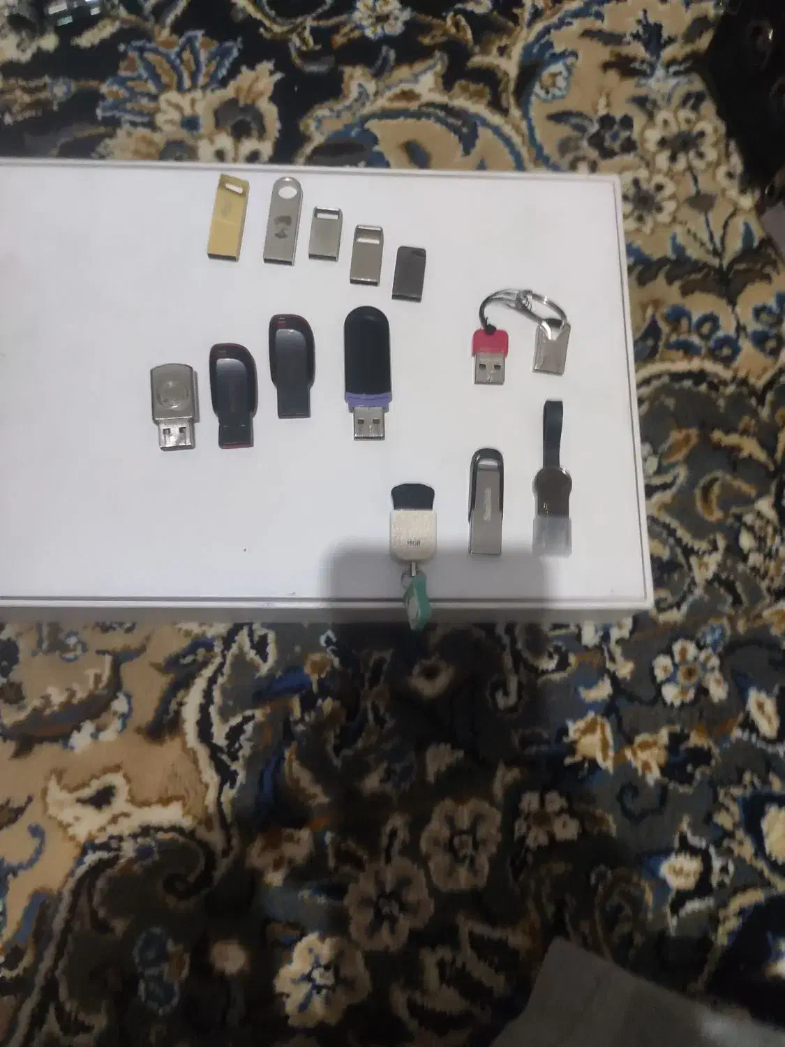 فلش  درحد نو|قطعات و لوازم جانبی رایانه|تهران, نازی‌آباد|دیوار