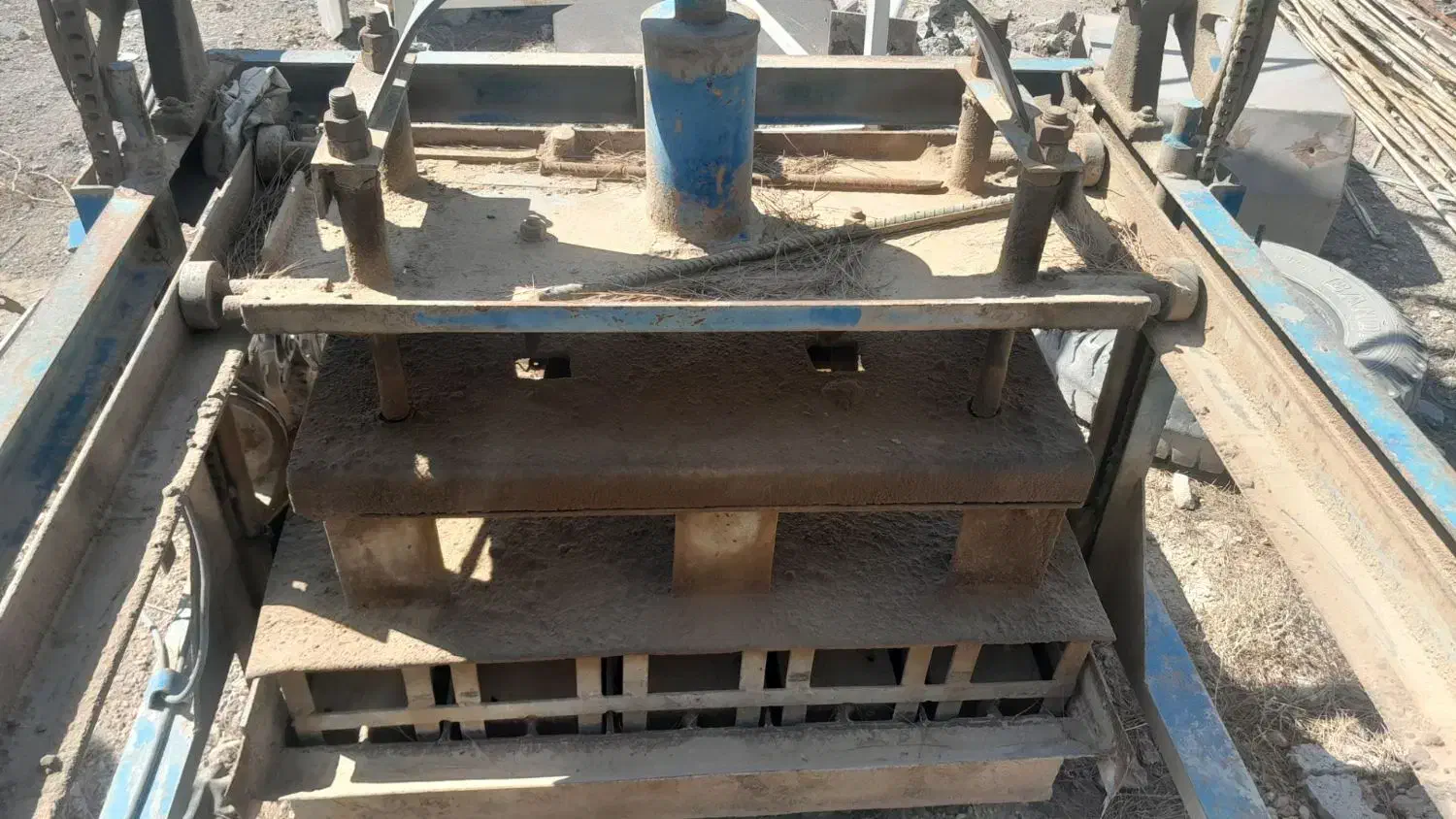 دو عدد دستگاه بلوکه زنی|ماشینآلات صنعتی|خواف, |دیوار