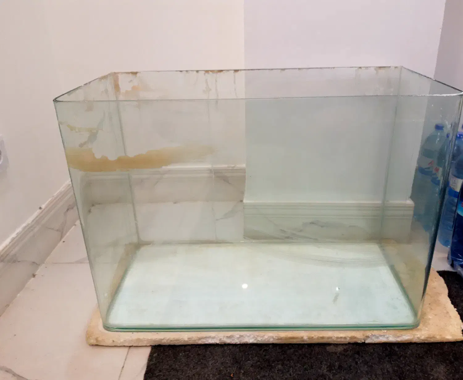 آکواریوم شیشه خم و پمپ هوای شارژی|ماهی|شیراز, صاحب الزمان|دیوار