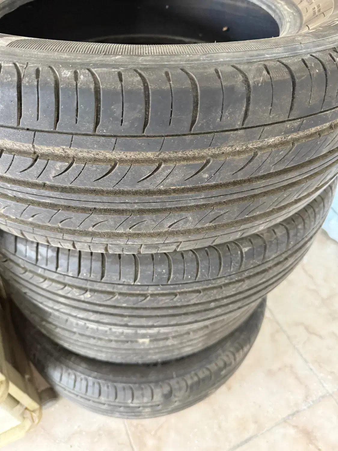 لاستیک لیفان|قطعات یدکی و لوازم جانبی|مراغه, |دیوار