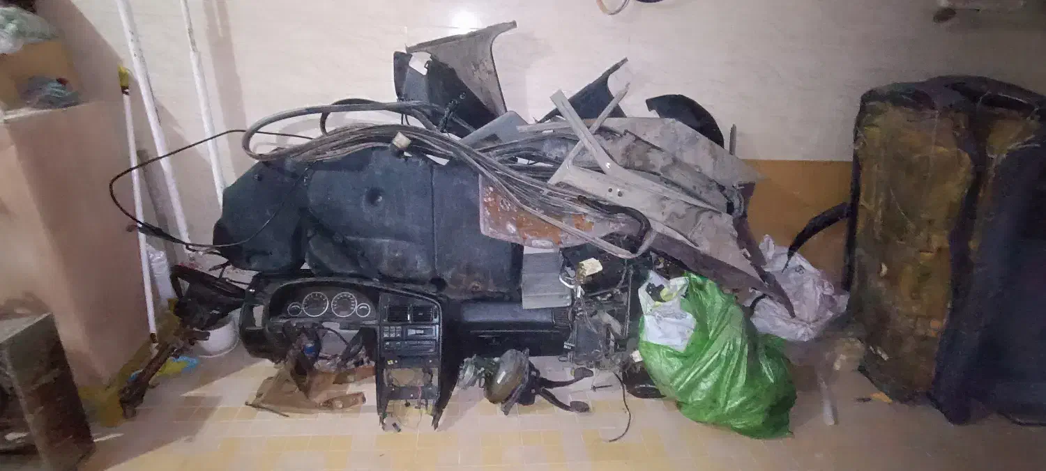 وسایل داخل کابین پژو ۴۰۵ و بقیه وسایل|قطعات یدکی و لوازم جانبی|دالاهو, |دیوار