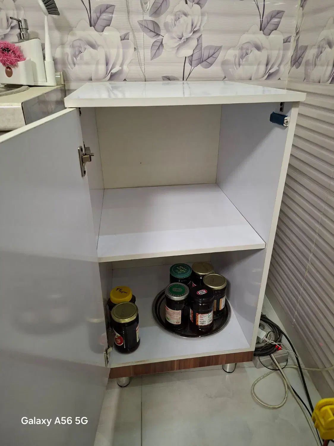 میز و کانتر|میز تحریر و کامپیوتر|اصفهان, جلالیه|دیوار