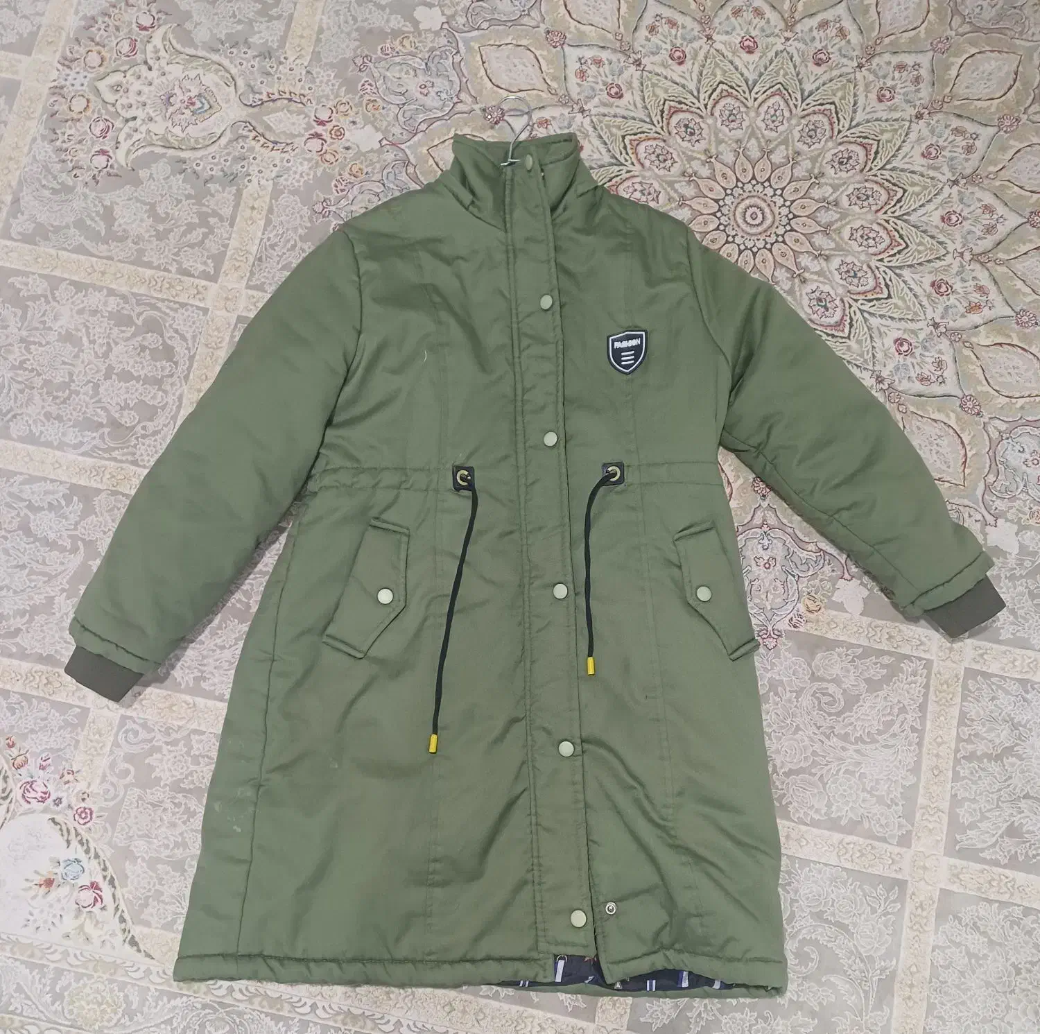 کاپشن|لباس|شیراز, گویم|دیوار