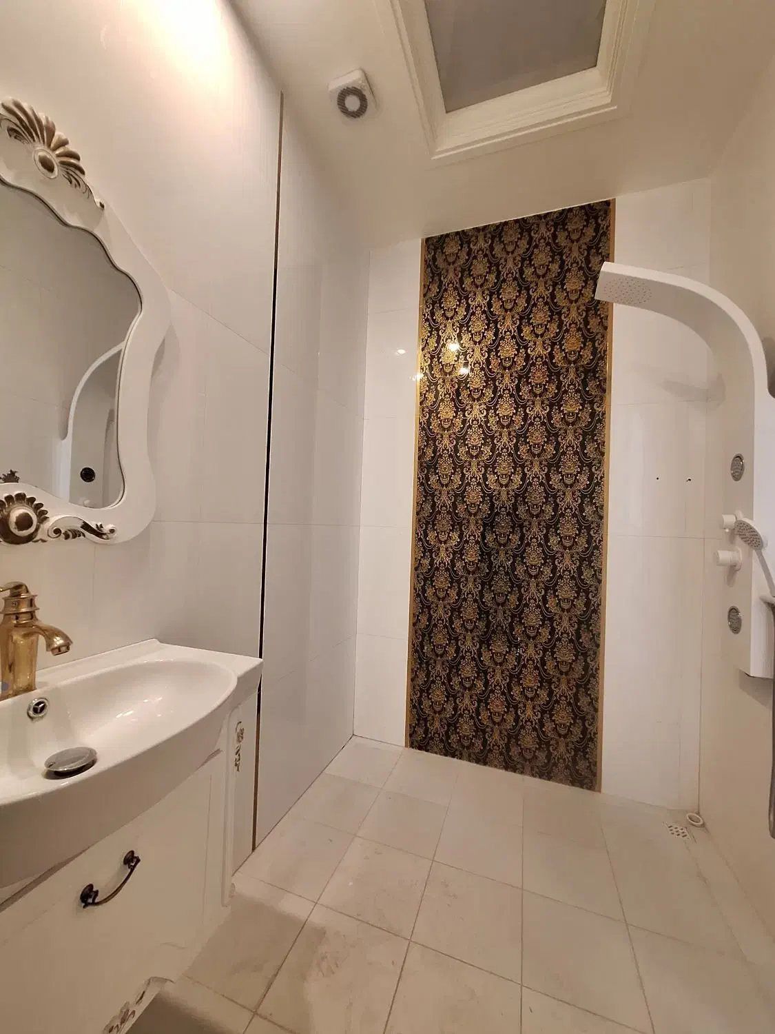 اجاره آپارتمان ۱۷۵متر۳ خواب (دروس کماسایی۲پارکینگ)