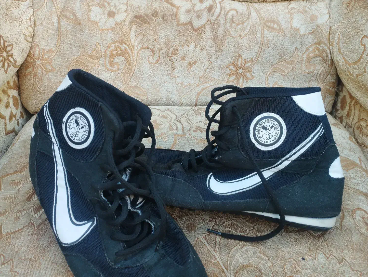 کفش بوکس|تجهیزات ورزشی|اهواز, فتح|دیوار