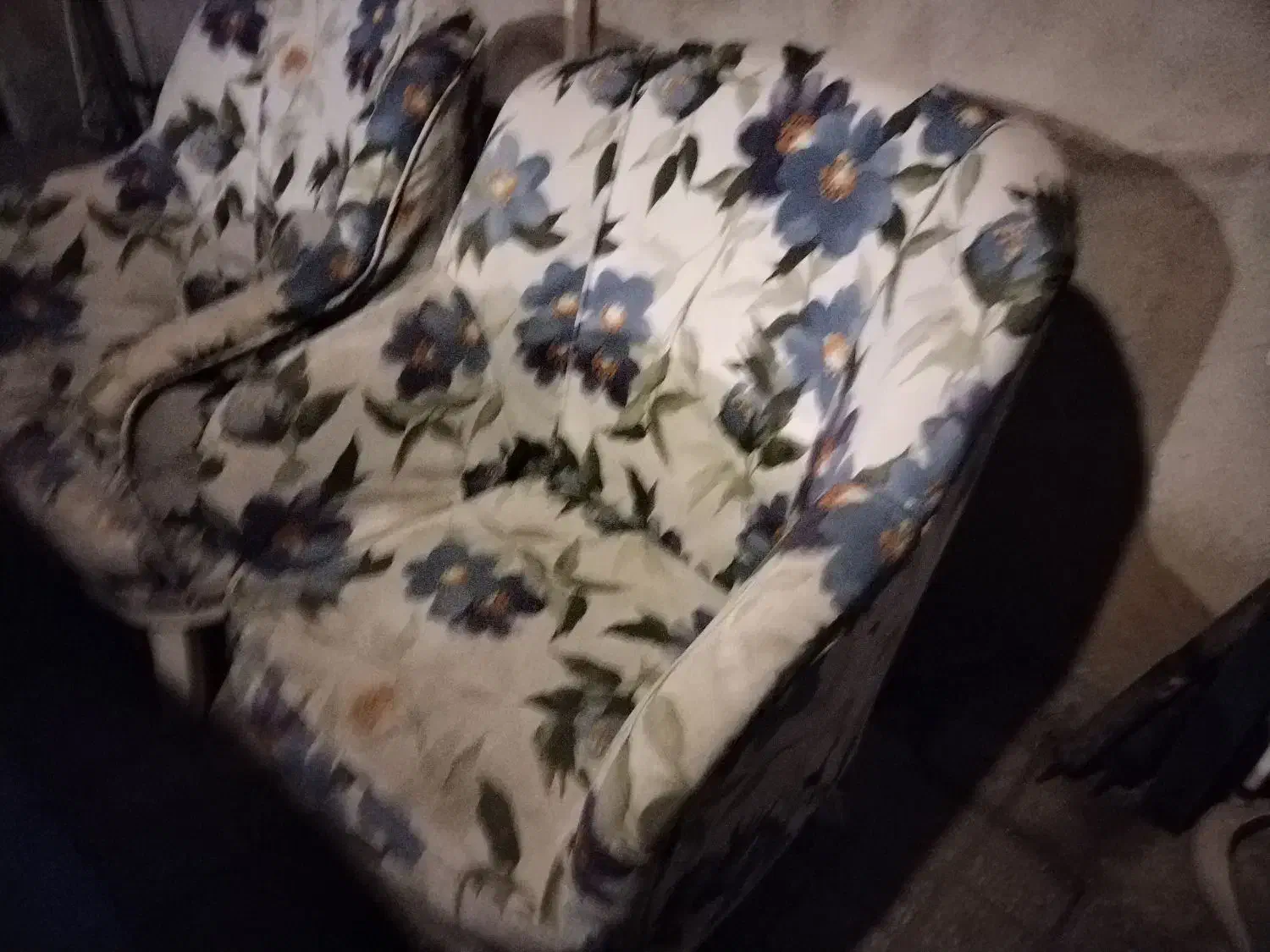 مبل هفت نفر با میز عسلی|مبلمان خانگی و میز عسلی|قائم‌شهر, |دیوار