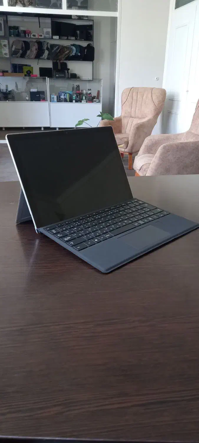 surface pro 5 / سبک ، پرقدرت و حرفه ای|رایانه همراه|قزوین, |دیوار