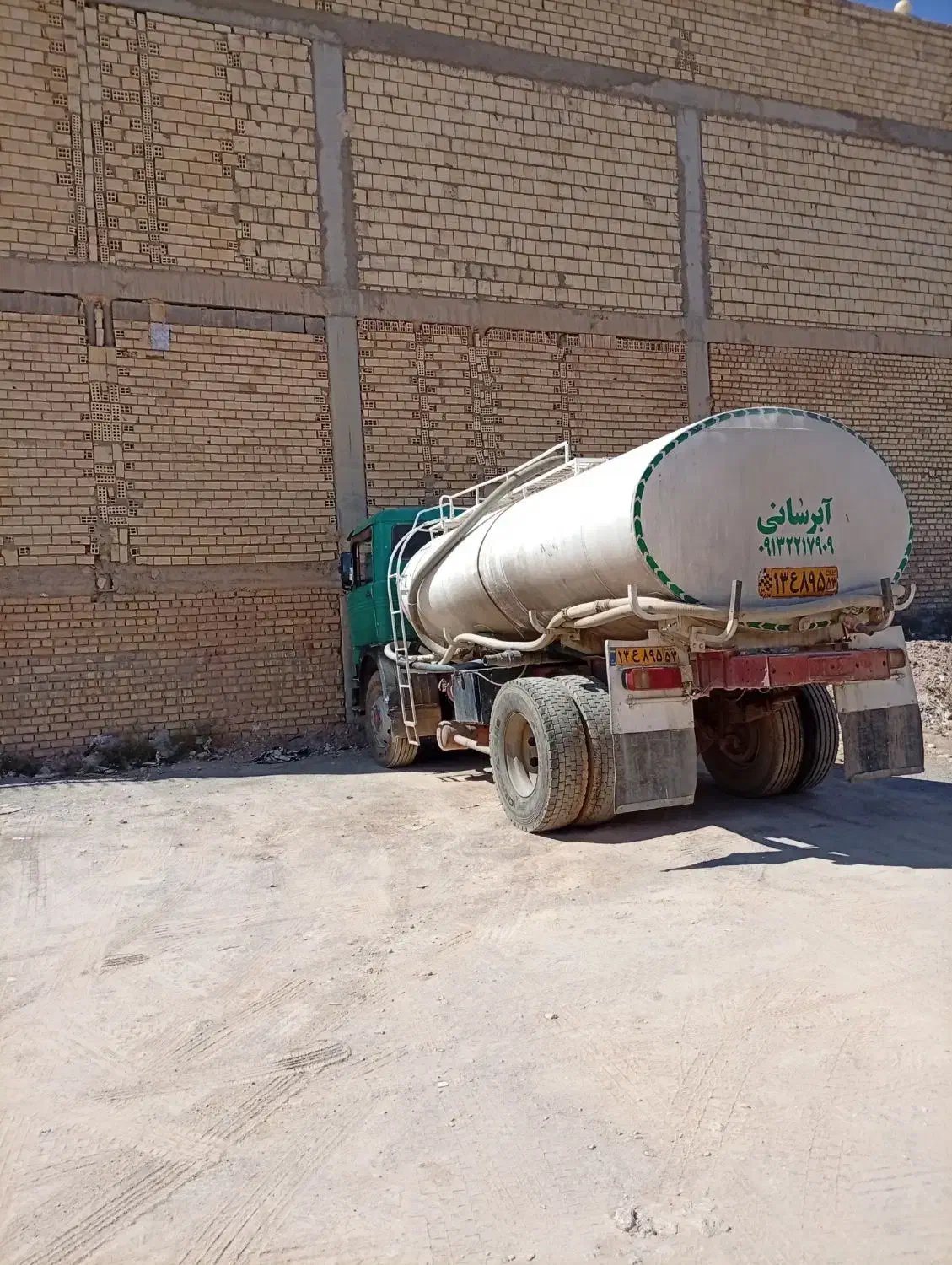 آبرسانی 10هزار لیتری جهت شفته|خدمات حمل و نقل|شهرضا, |دیوار