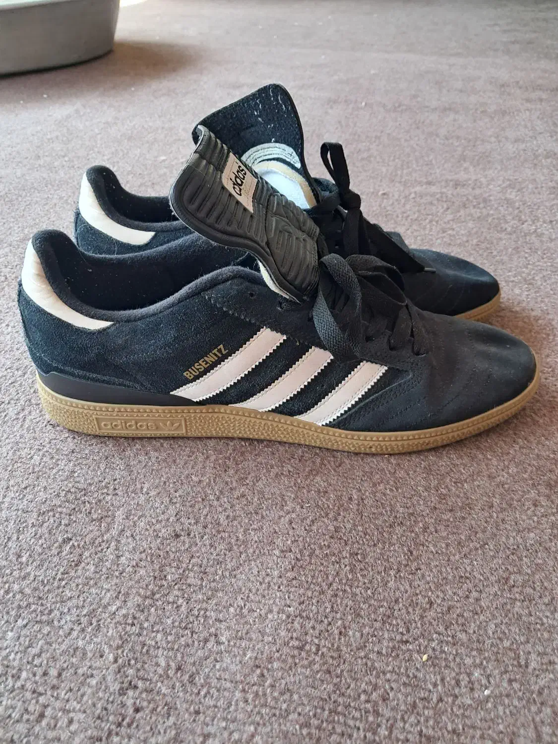 کتونی.کتانی آدیداس اورجینال سایز 44 و 45|کیف، کفش، کمربند|رودسر, |دیوار