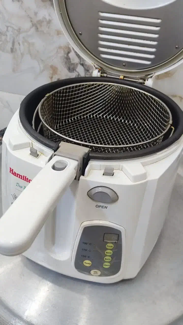 سرخ کن هیلتون آمریکا عروسک مخصوص عروس و جهیزیه|اجاق گاز و لوازم برقی پخت‌وپز|رشت, گلسار|دیوار