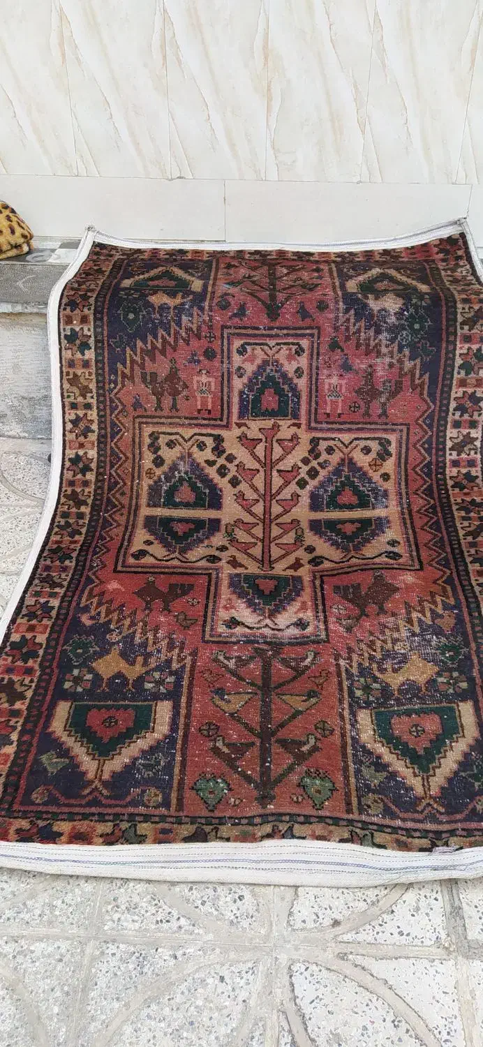 فرش دست بافت|فرش|اصفهان, ارزنان|دیوار