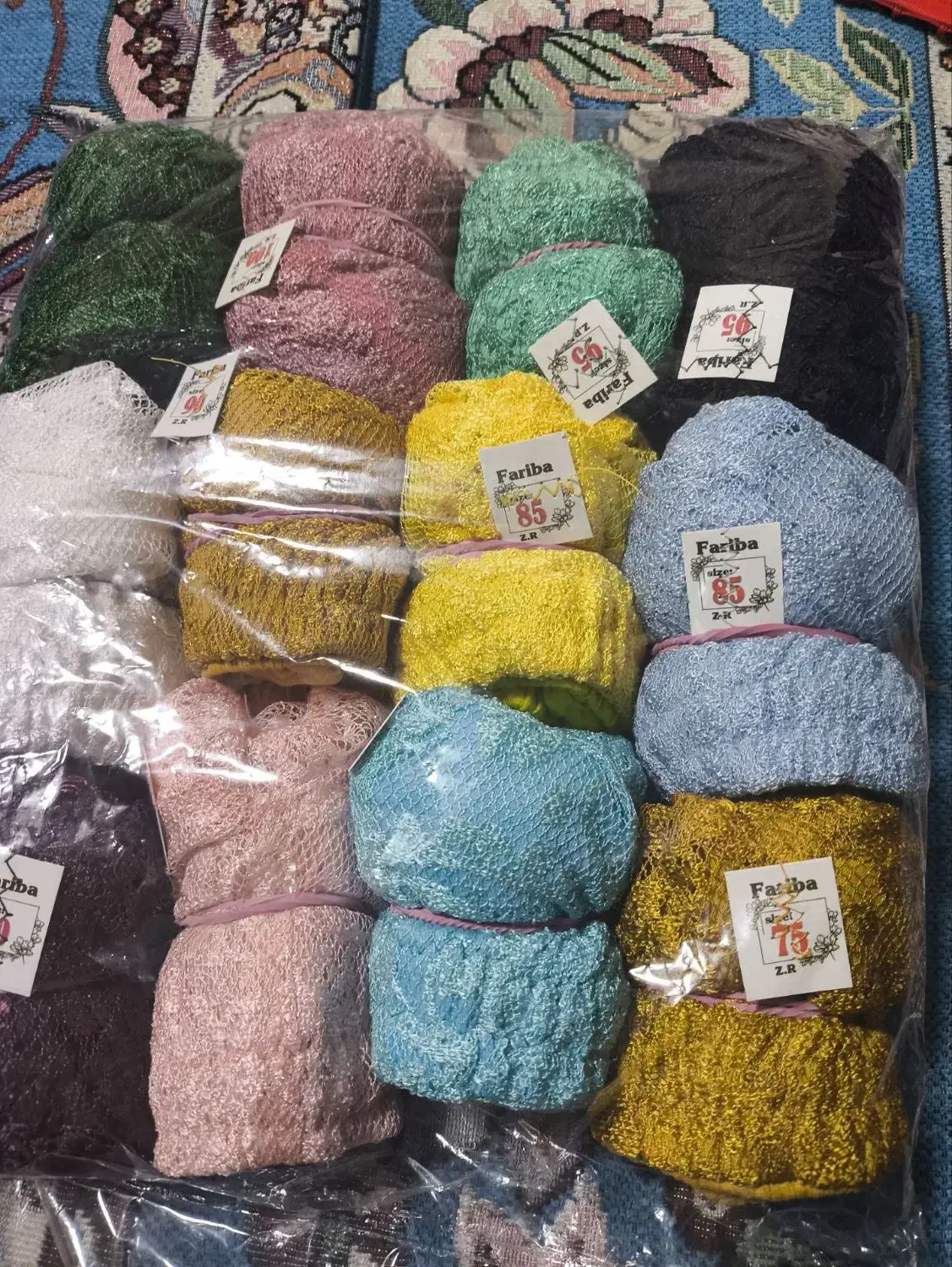 سوتین هندی|لباس|هشتگرد, فاز ۱ مهستان|دیوار