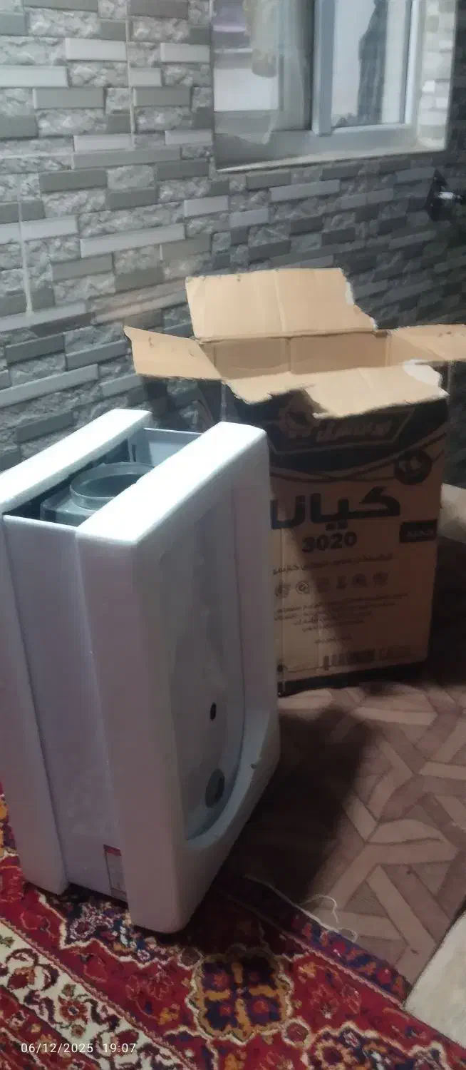 اب گرمکن دیواری تمیز و صفر|آبگرمکن، پکیج، شوفاژ|فاضل آباد, |دیوار