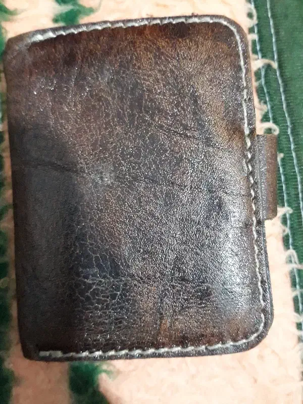 گمشده|اشیا|شیراز, رازی|دیوار