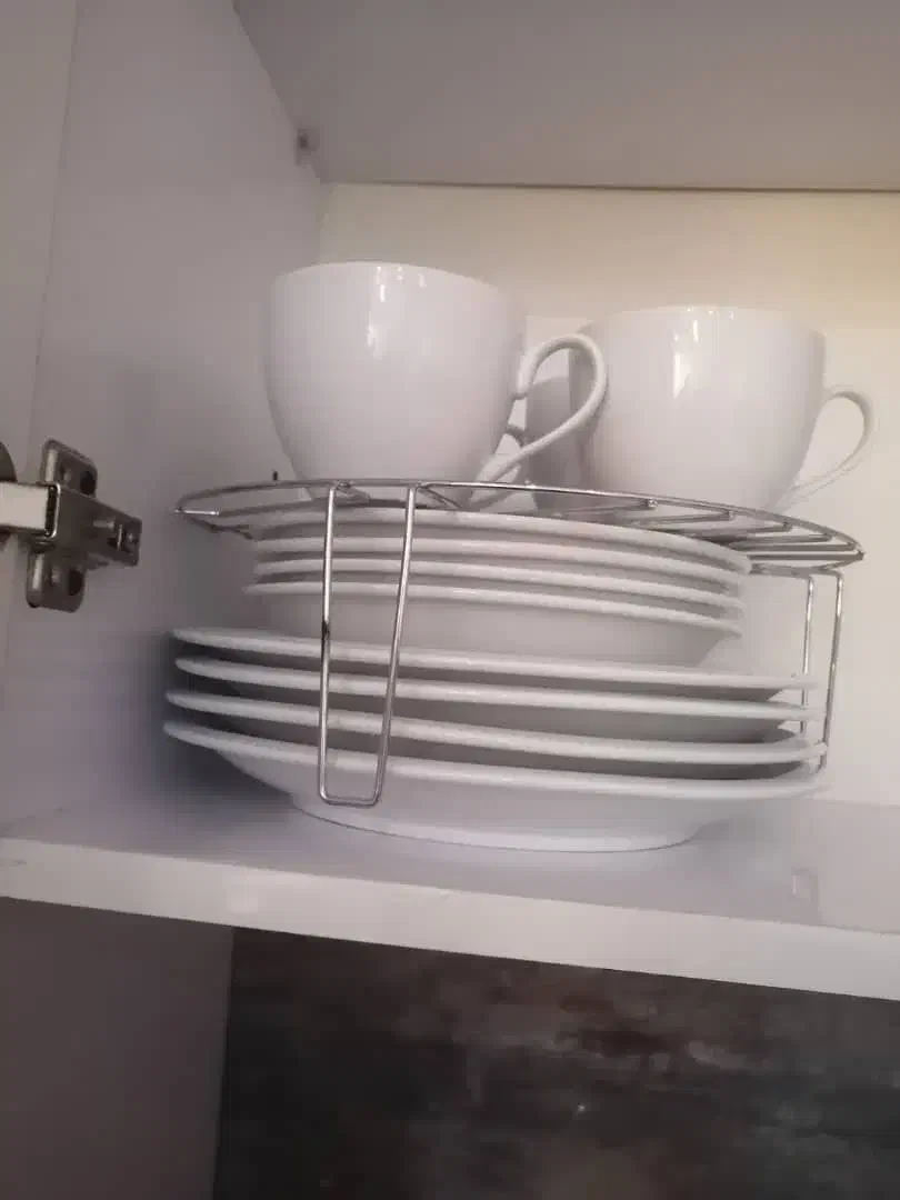 ظرف و لیوان کاملا سالم و بدون خط خوردگی ۴ نفره|حراج|کیش, |دیوار