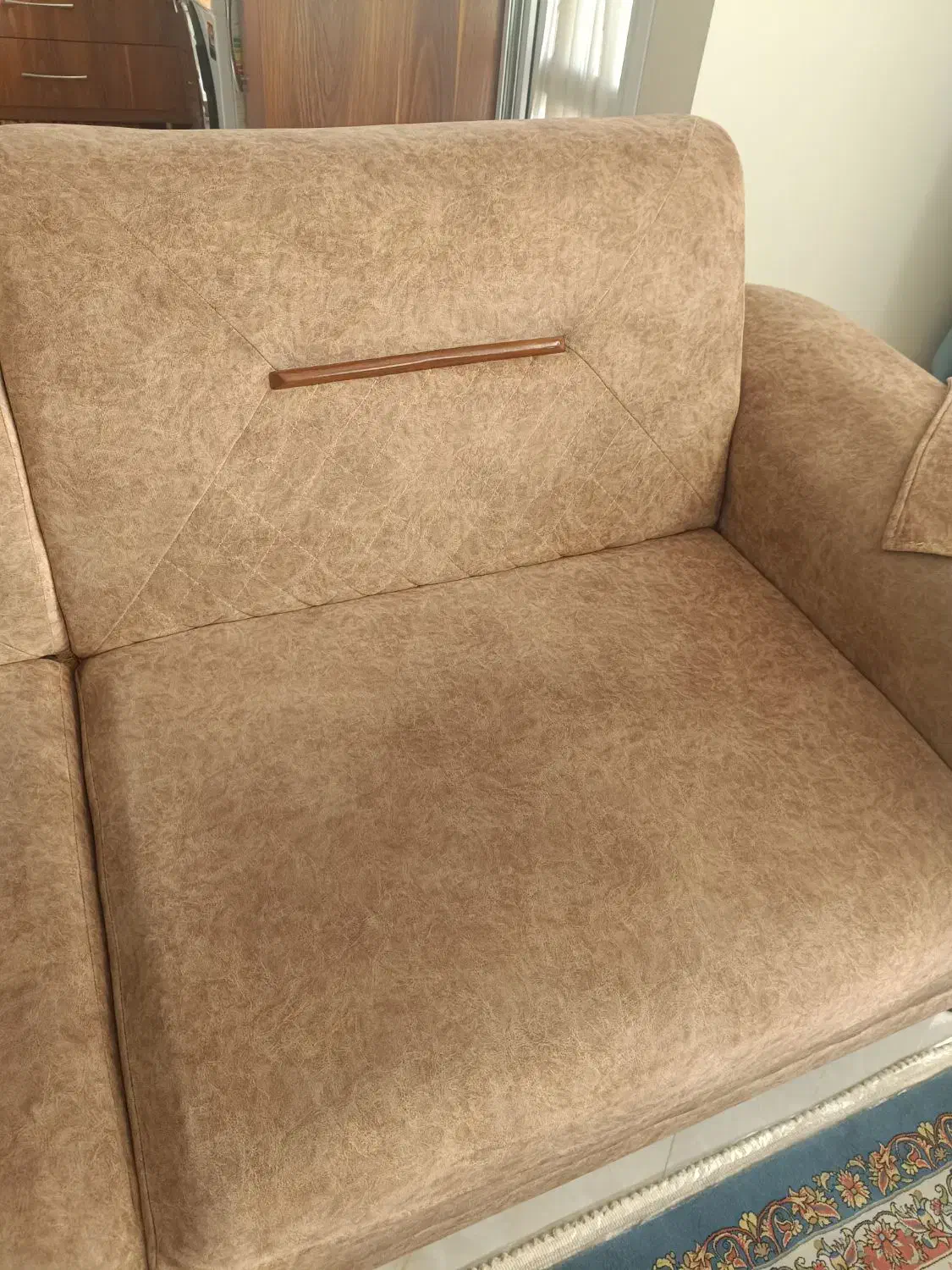 یک کاناپه ۳نفره چستر|مبلمان خانگی و میز عسلی|تهران, افسریه جنوبی|دیوار