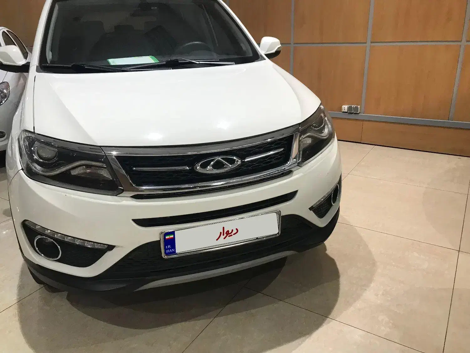 تیگو 5 سفید|خودرو سواری و وانت|تهران, جمال‌زاده|دیوار