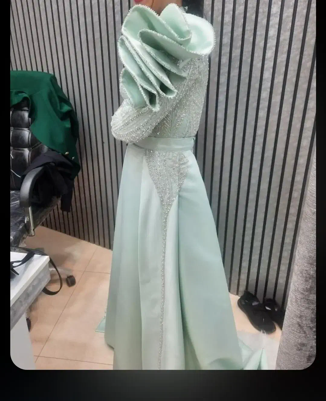 لباس مجلسی|لباس|لاهیجان, شیشه گران|دیوار