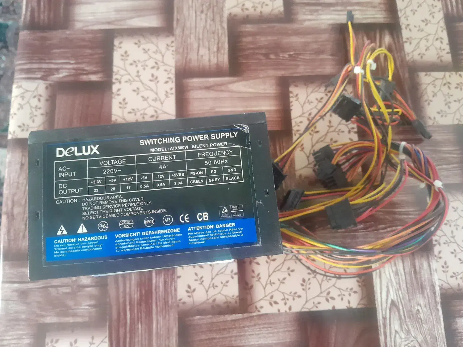 پاور کامپیوترDelux|قطعات و لوازم جانبی رایانه|بروجن, |دیوار