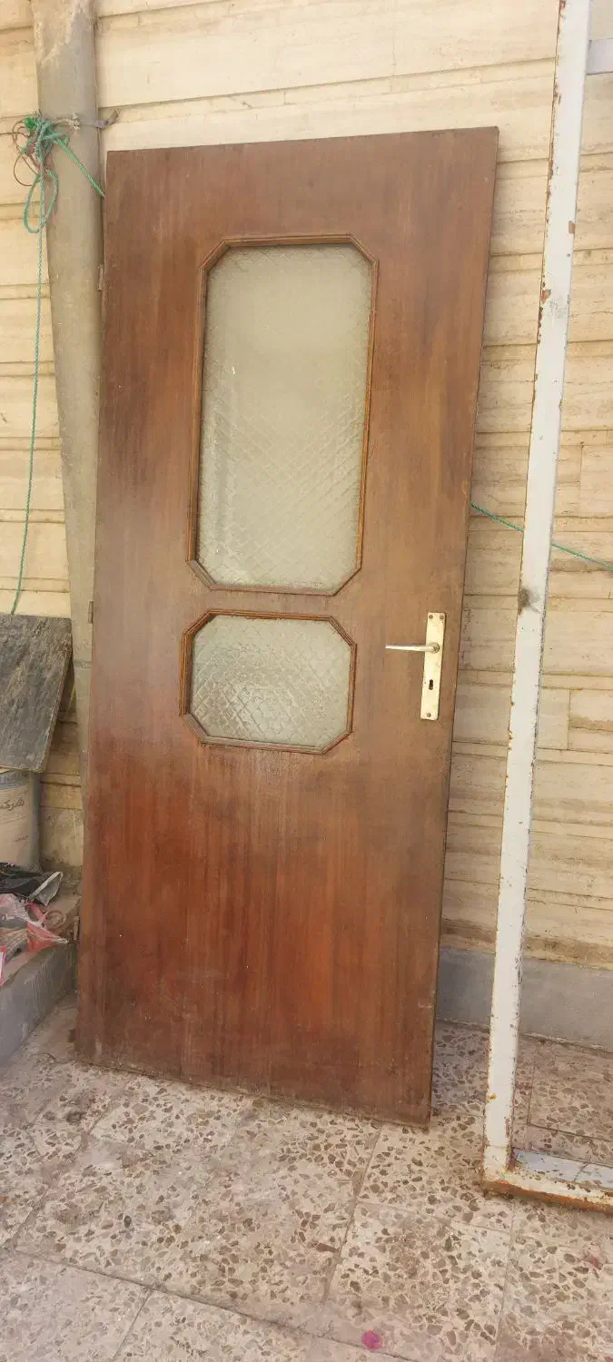 فروش پنجره و درب چوبی با چهار چو ب فلزی|مصالح و تجهیزات ساختمان|قم, شهرک امام حسن|دیوار