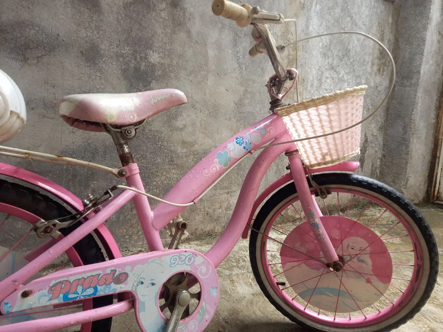 دوچرخه ی صورتی دخترانه بسیار زیبا|دوچرخه، اسکیت، اسکوتر|رشت, پسیخان|دیوار