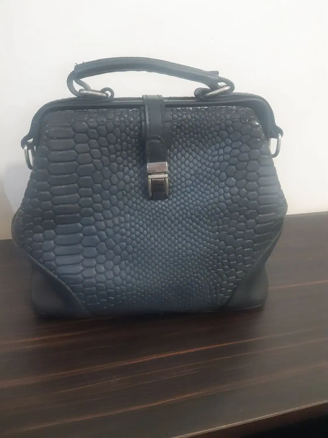 کیف|کیف، کفش، کمربند|امیدیه, |دیوار