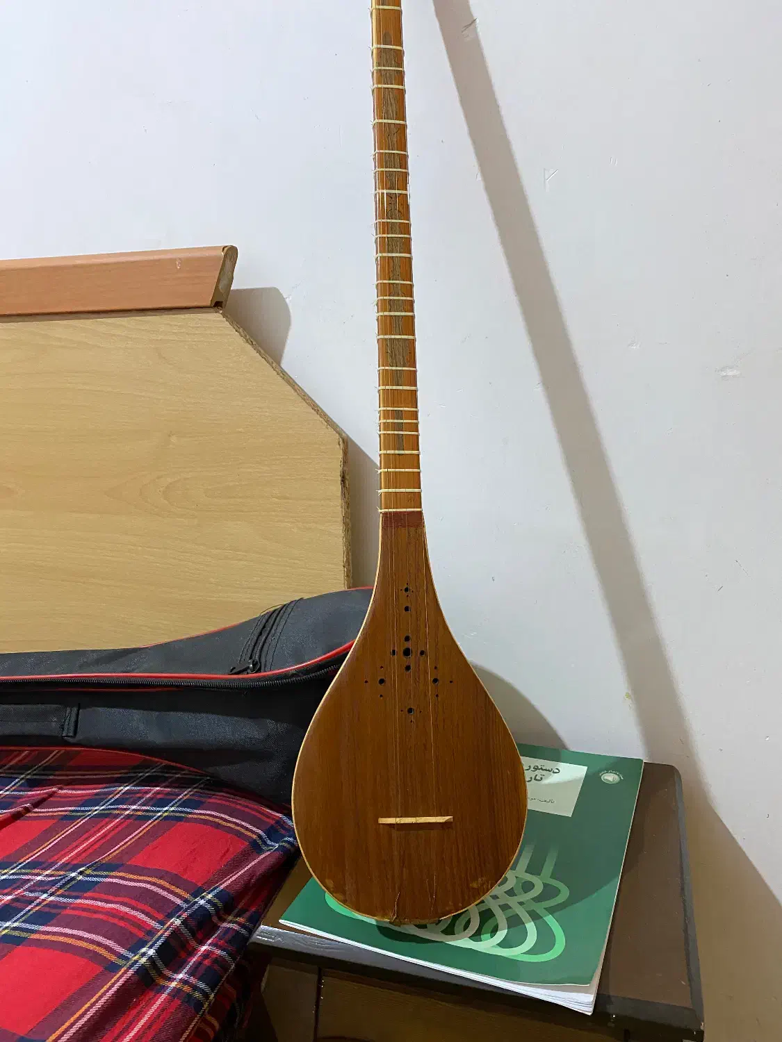 ساز، گیتار ، سه تار ، دوتار|سازهای سنتی|گرگان, |دیوار