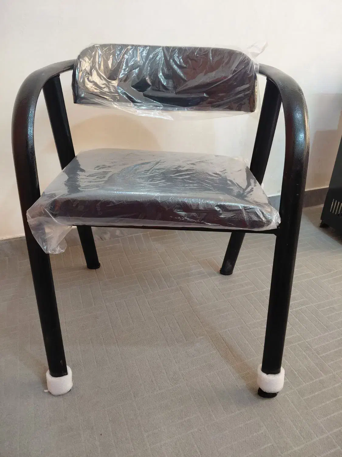 صندلی|صندلی و نیمکت|سیاهکل, |دیوار