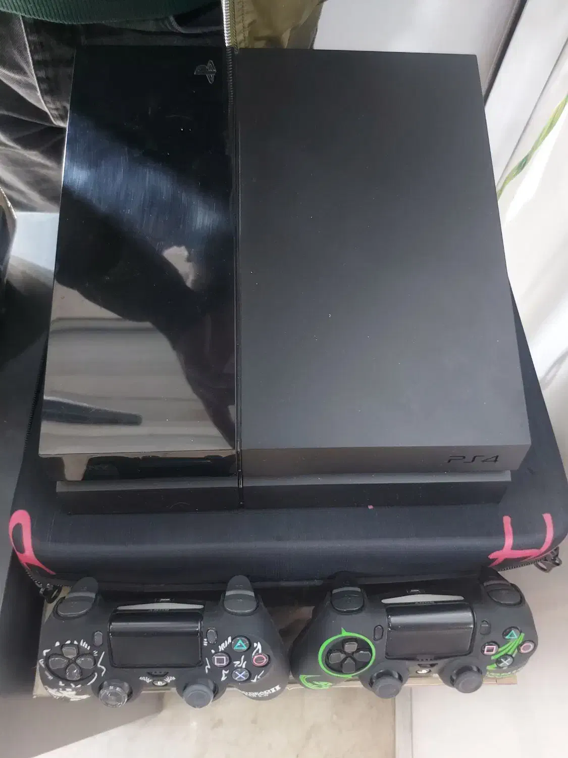 پی اس ۴ کپی خور ۵۰۰گیگ دو دسته اصلی فول بازی|کنسول، بازی ویدئویی و آنلاین|کرمان, |دیوار