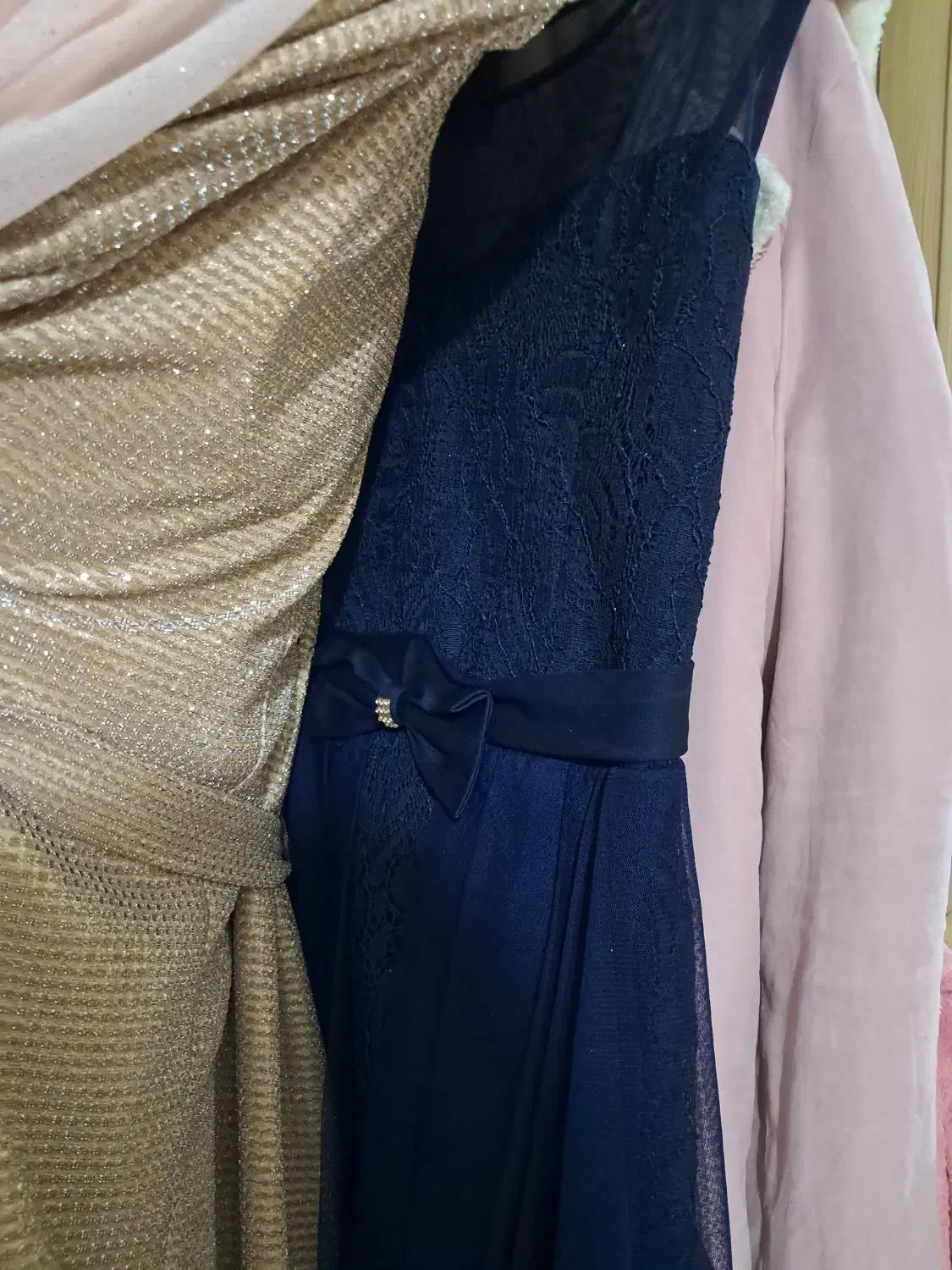 لباس مجلسی|لباس|اراک, |دیوار