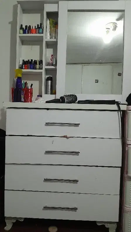 دراور و اینه|تخت و سرویس خواب|رشت, دیانتی|دیوار