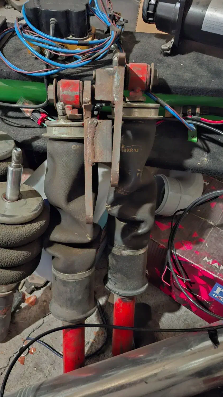 پنو ماتیک 405 سمند 206 207|قطعات یدکی و لوازم جانبی|خورش رستم, |دیوار