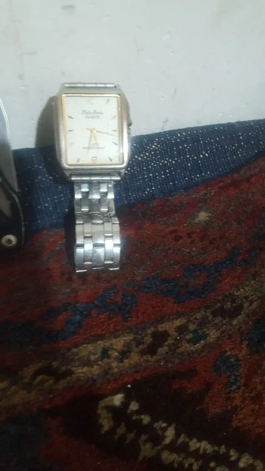 یک ساعت مچی رنگ ثابت|ساعت|بیرجند, |دیوار