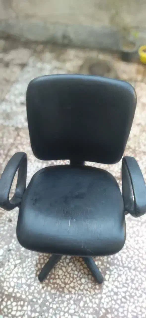 صندلی چرخان اداری|مبلمان اداری|قم, شاه سید علی|دیوار