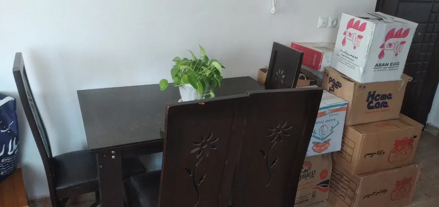 میز ناهارخوری ۴ نفره  یک میلیون|میز و صندلی غذاخوری|سیاهکل, |دیوار