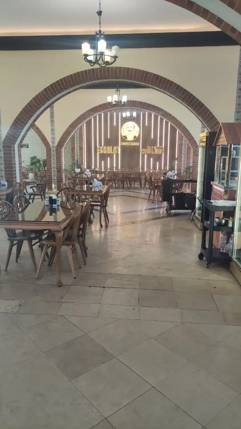 تخته کار  با بیمه|استخدام خدمات فروشگاه و رستوران|تبریز, |دیوار