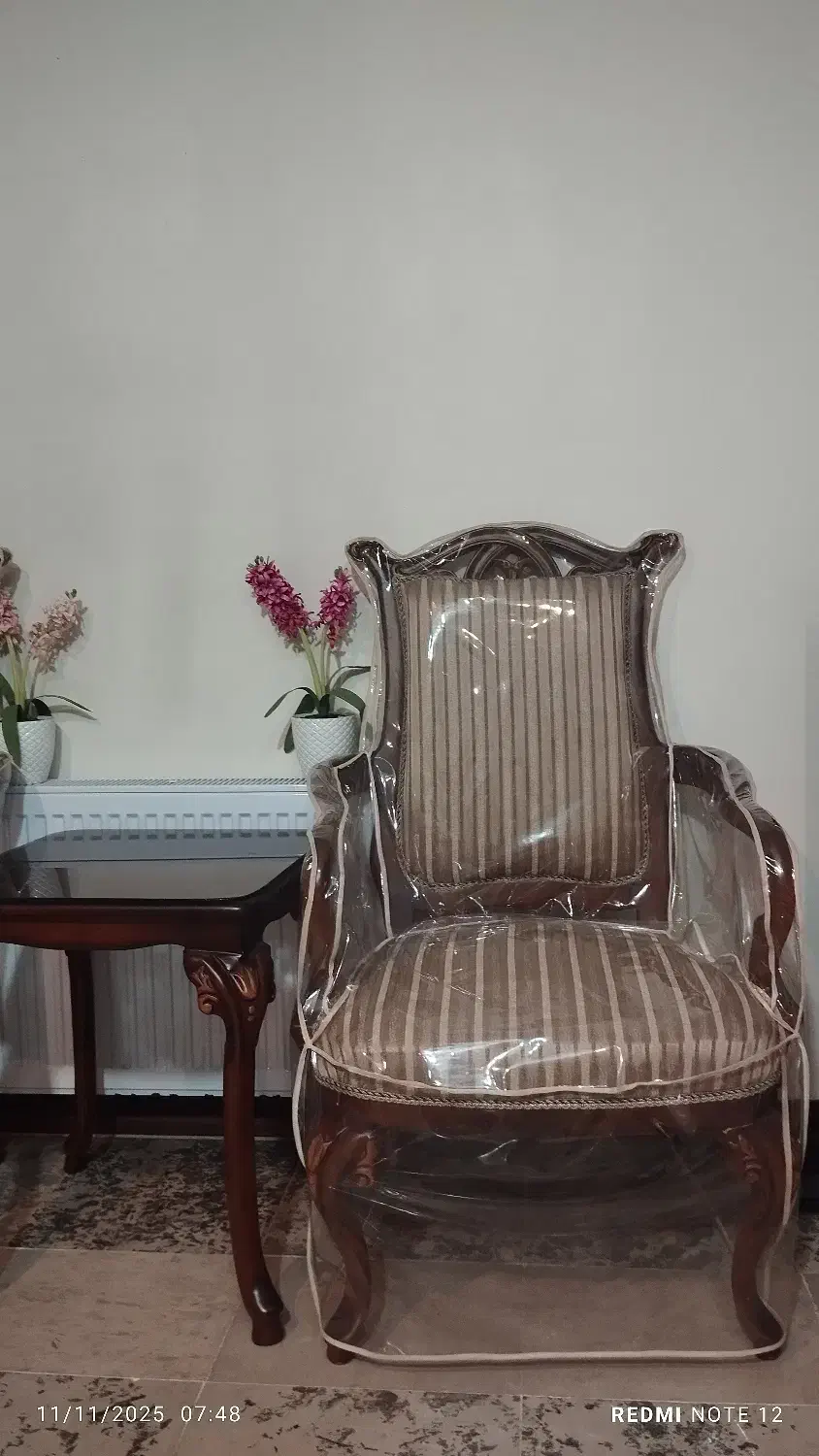 مبل کلاسیک ۹نفره|مبلمان خانگی و میز عسلی|محمدشهر, همایون ویلا|دیوار