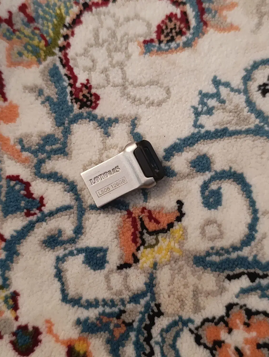 فلش LOTOUS L806 گیگ128|قطعات و لوازم جانبی رایانه|دماوند, مسکن مهر گیلاوند|دیوار